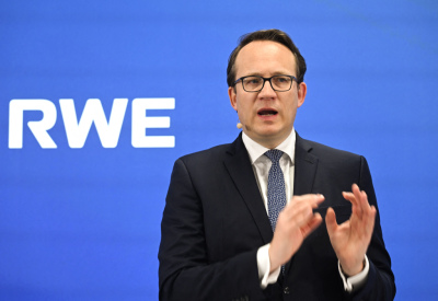 Markus Krebber bleibt bis Juni 2032 RWE-Chef
– Essen, APA/AFP (Archiv) Markus Krebber bleibt bis Juni 2032 RWE-Chef
- Essen, APA/AFP (Archiv)