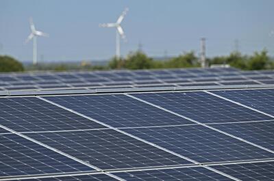 Tirols Landesregierung setzt auf Photovoltaik-Ausbau statt Windkraft
 - Gänserndorf, APA/THEMENBILD