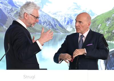 Verbund-Finanzchef wechselt zur Bank of America
 - Wien, APA/HELMUT FOHRINGER