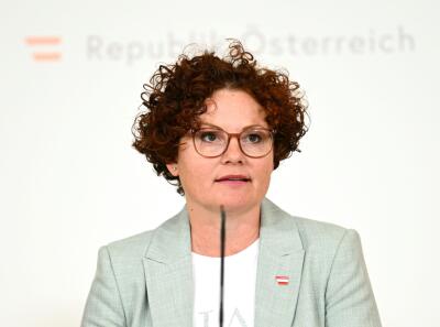 Österreich durch Staatssekretärin Elisabeth Zehetner vertreten
 - Wien, APA