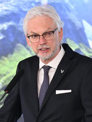 Verbund-Chef: "Photovoltaik am Dach braucht keine Förderung mehr"
 - Wien, APA/HELMUT FOHRINGER