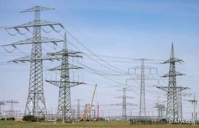 Wer das Stromnetz stärker belastet, zahlt künftig höhere Netzgebühren
 - Bad Lauchstädt, APA/dpa